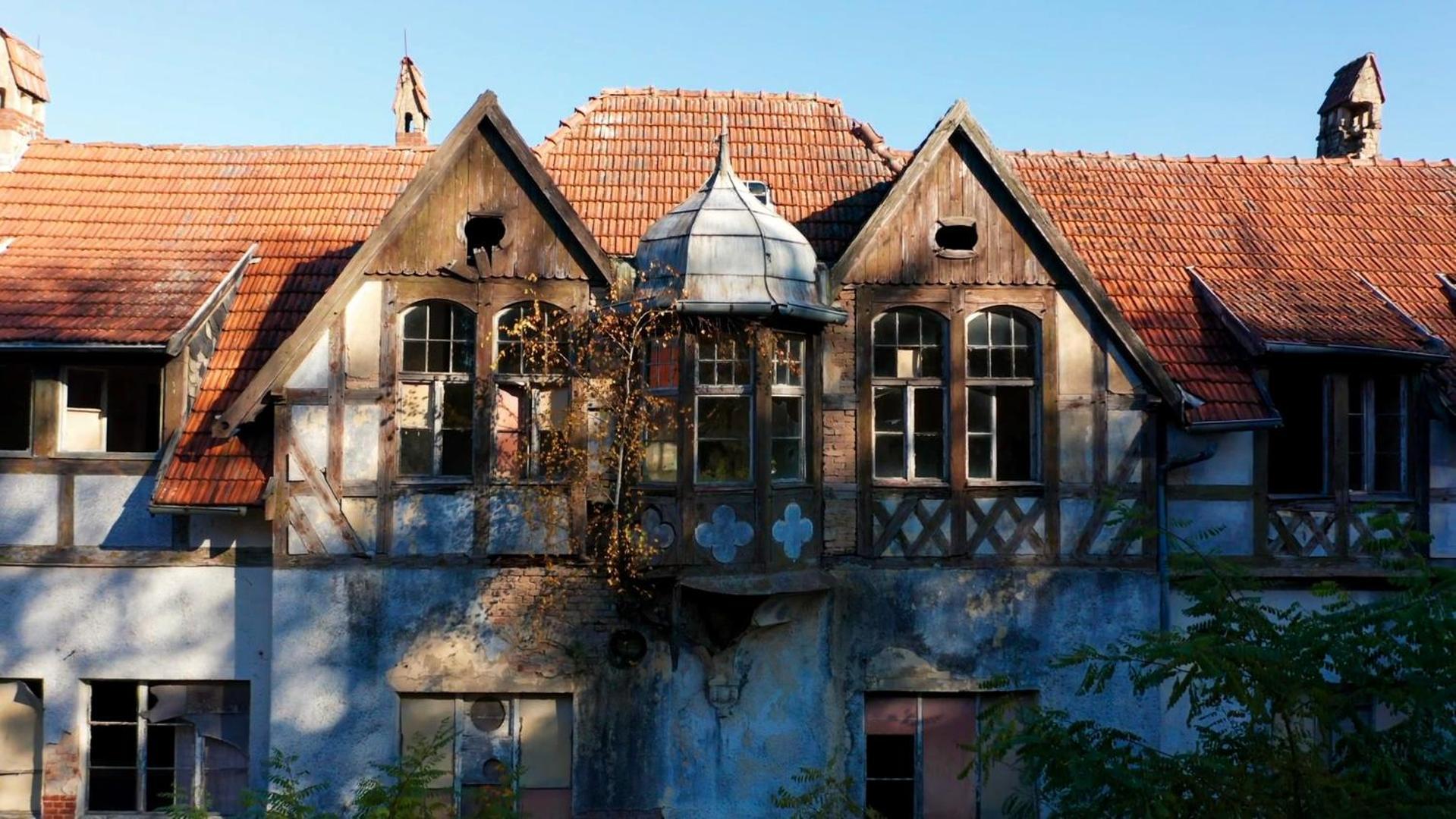 Parkresidenz Lychen, 9 *